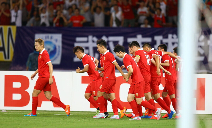 东亚杯-武磊进球 中国队1-1日本获亚军