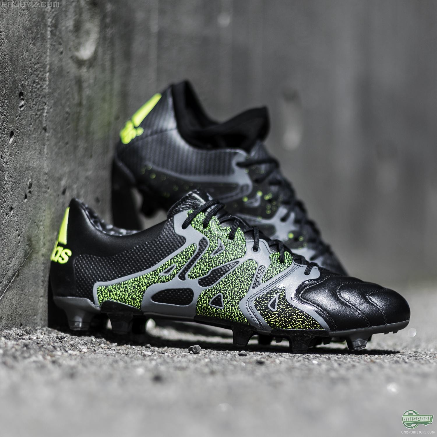 阿迪达斯全新黑绿+反光配色X15.1足球鞋赏析
