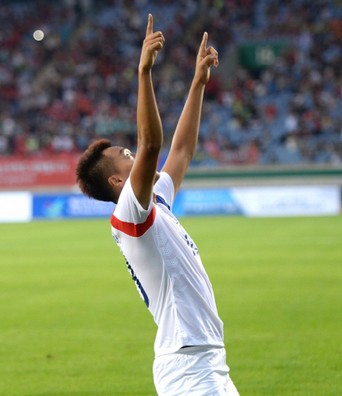 韩国公布战东亚杯23人名单：中超3将