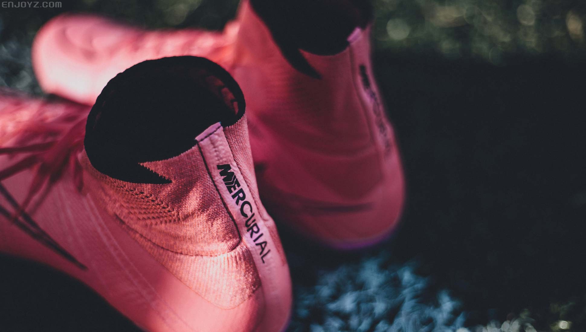 Alex Penfornis的耐克“雷暴”足球鞋摄影作品
