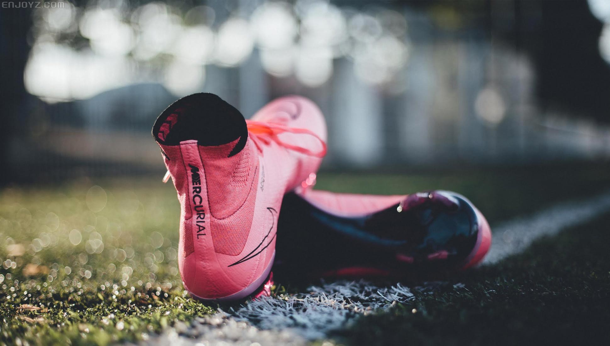 Alex Penfornis的耐克“雷暴”足球鞋摄影作品